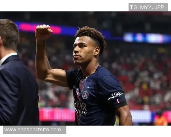 巴黎官方确认杜埃右大腿肌肉受伤预计缺阵数周影响球队阵容 巴黎官方确认杜埃右大腿肌肉受伤预计缺阵数周影响球队阵容