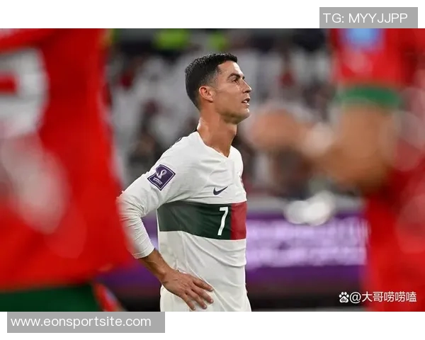 C罗精彩垫射破门却因越位被判无效令人惋惜的瞬间 C罗精彩垫射破门却因越位被判无效令人惋惜的瞬间