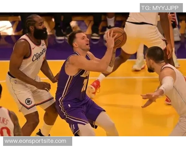 战力榜更新湖人强势上升至第四快船惨遭滑落至倒数第六骑士大幅下滑十位 战力榜更新湖人强势上升至第四快船惨遭滑落至倒数第六骑士大幅下滑十位