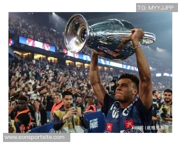 斯基拉透露巴黎与杜埃续约至2030年并大幅提升薪资待遇 斯基拉透露巴黎与杜埃续约至2030年并大幅提升薪资待遇