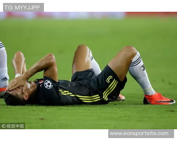 C罗可能面临三周后处罚暴力行为禁赛三场严重犯规禁赛两场 C罗可能面临三周后处罚暴力行为禁赛三场严重犯规禁赛两场