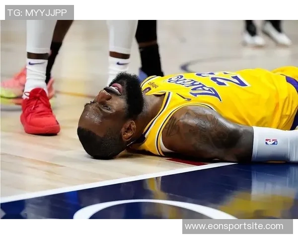 穆雷轻伤不下火线再创佳绩单场52分展现超强实力 穆雷轻伤不下火线再创佳绩单场52分展现超强实力