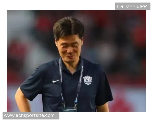 李霄鹏呼吁球迷宽容:主场被喊下课是常态应理解教练艰辛 李霄鹏呼吁球迷宽容:主场被喊下课是常态应理解教练艰辛