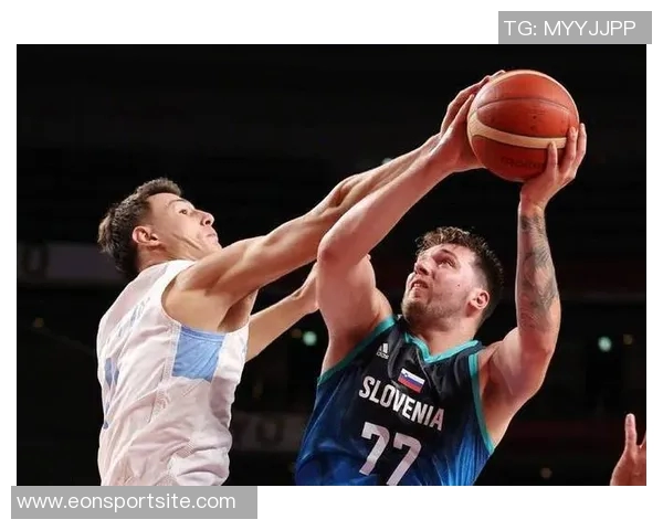 科尔称巴特勒东契奇凭力量基本功和高球商持续制造对手犯规 科尔称巴特勒东契奇凭力量基本功和高球商持续制造对手犯规